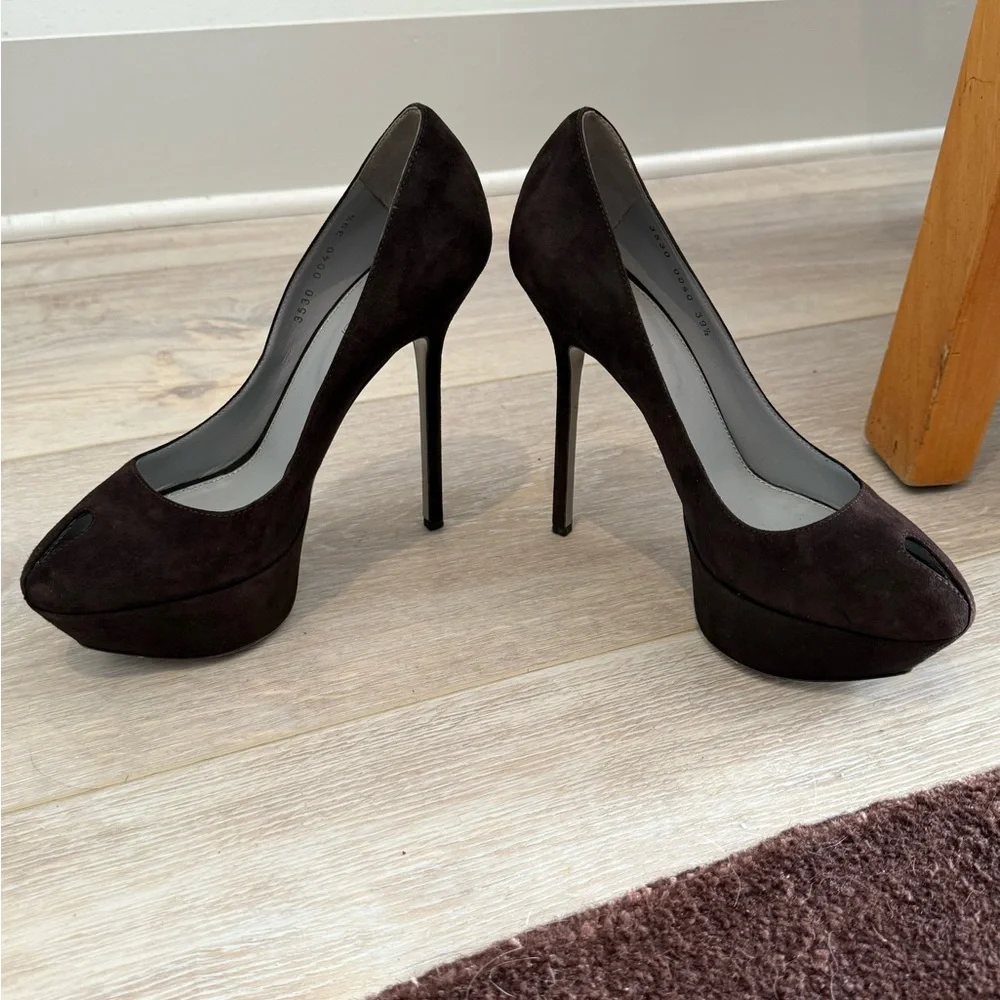 $845 SERGIO ROSSI Dark Chocolate Brown Suede Peep Toe Platform Heels Pumps 39.5 - Picture 9 of 14